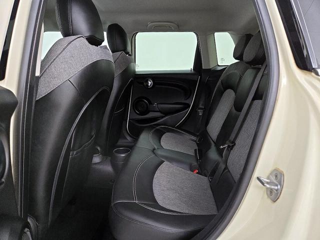 Photo of 2018 White MINI Hardtop