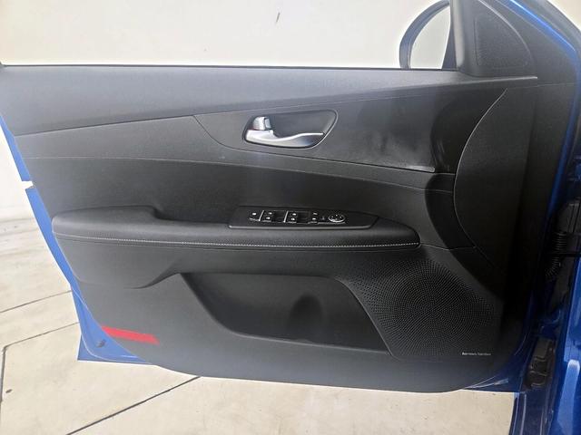 Photo of 2022 Blue Kia Forte
