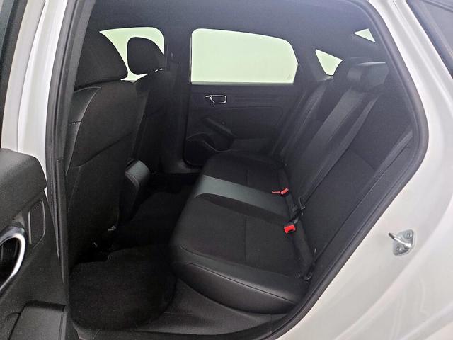 Photo of 2022 White Honda Civic