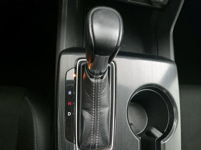 Photo of 2022 White Honda Civic
