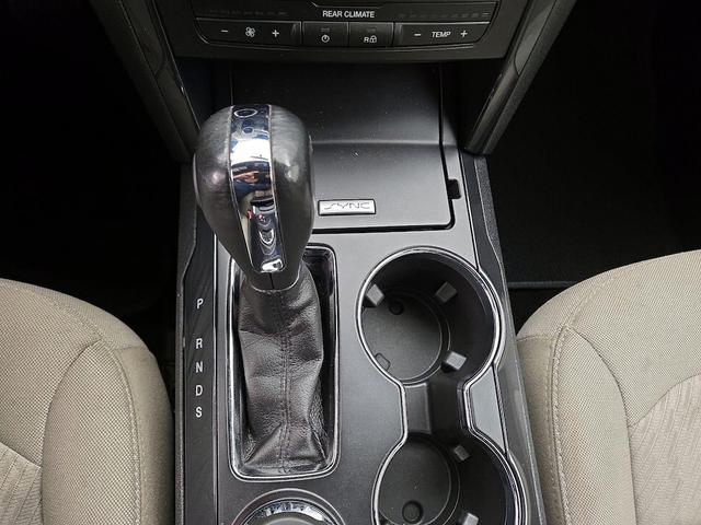 Photo of 2018 White Ford Explorer
