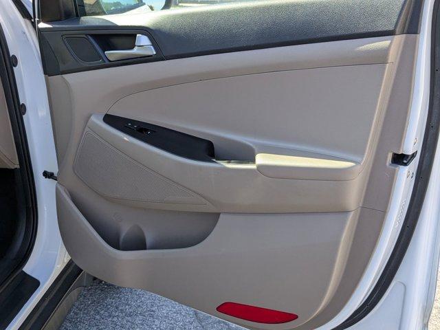 Photo of 2021 Winter White Hyundai TUCSON