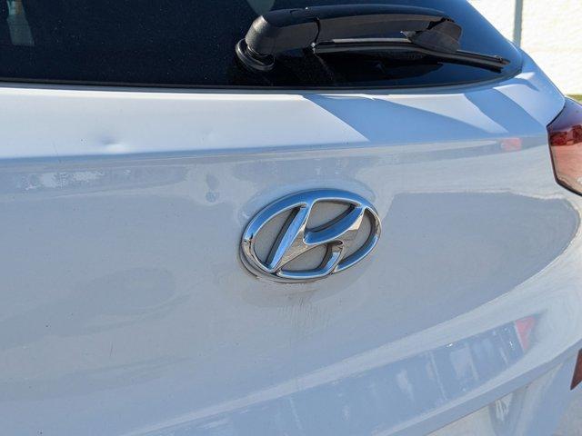 Photo of 2021 Winter White Hyundai TUCSON