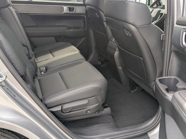 Photo of 2025 Shimmering Silver Hyundai SANTA FE HEV