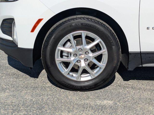 Photo of 2022 Summit White Chevrolet Equinox