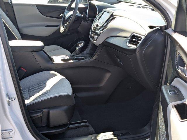 Photo of 2022 Summit White Chevrolet Equinox