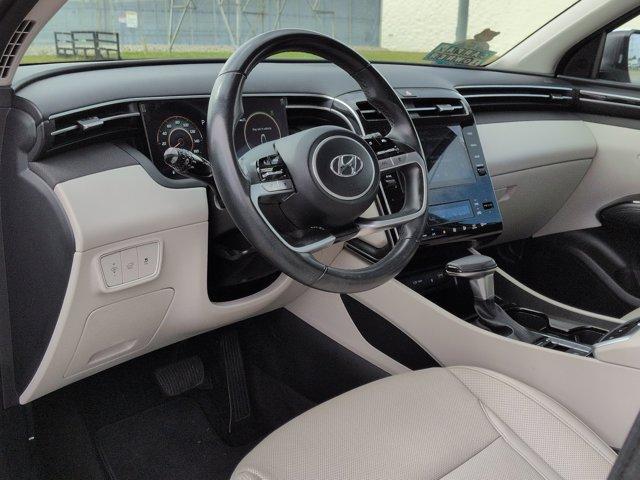 Photo of 2022 Quartz White Hyundai TUCSON