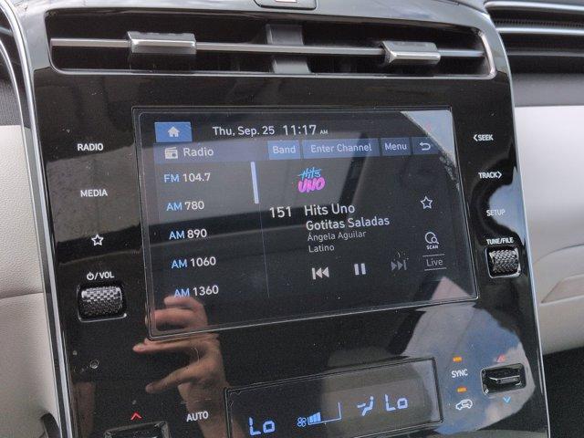 Photo of 2022 Quartz White Hyundai TUCSON