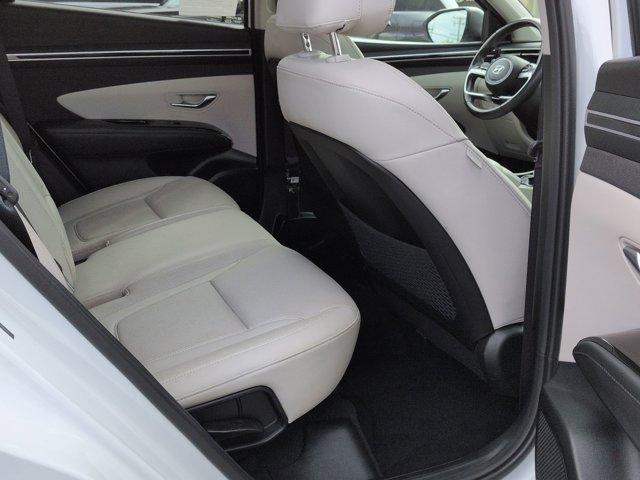 Photo of 2022 Quartz White Hyundai TUCSON