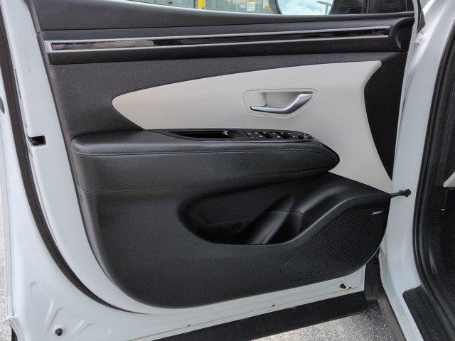 Photo of 2022 Quartz White Hyundai TUCSON