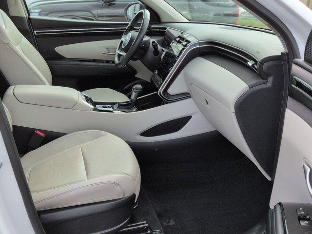 Photo of 2022 Quartz White Hyundai TUCSON