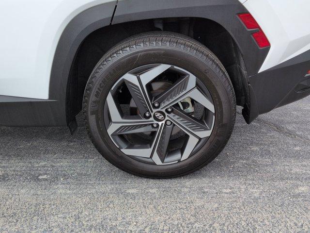 Photo of 2022 Quartz White Hyundai TUCSON
