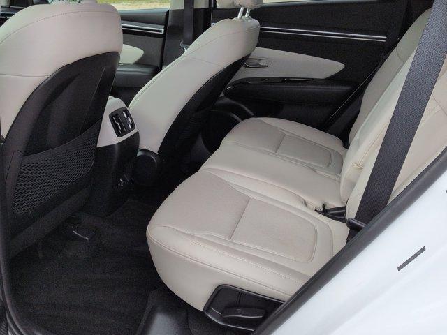Photo of 2022 Quartz White Hyundai TUCSON