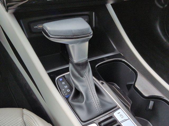 Photo of 2022 Quartz White Hyundai TUCSON