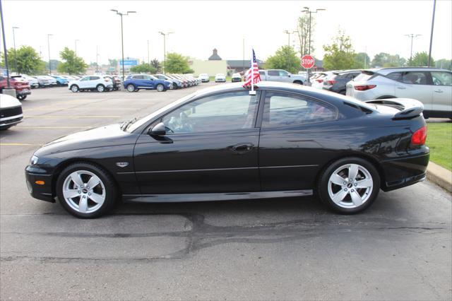 Photo of 2004 Phantom Black Metallic Pontiac GTO