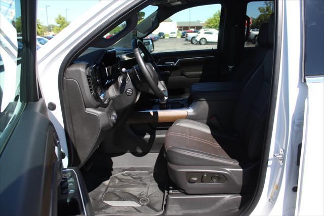 Photo of 2023 Iridescent Pearl Tricoat Chevrolet Silverado 1500