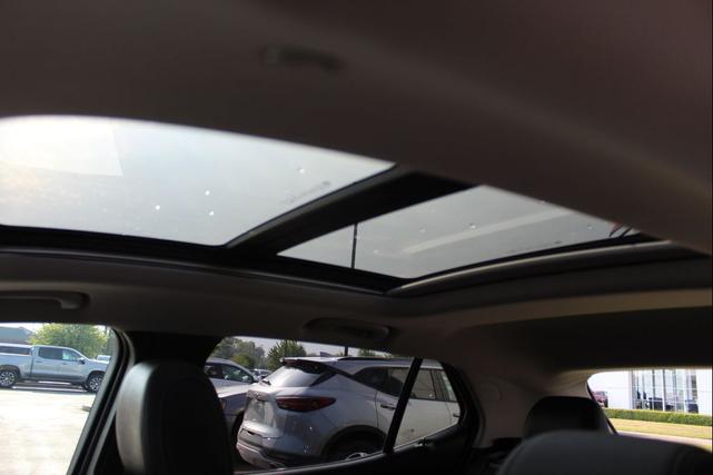 Photo of 2021 Deep Azure Metallic Buick Encore GX