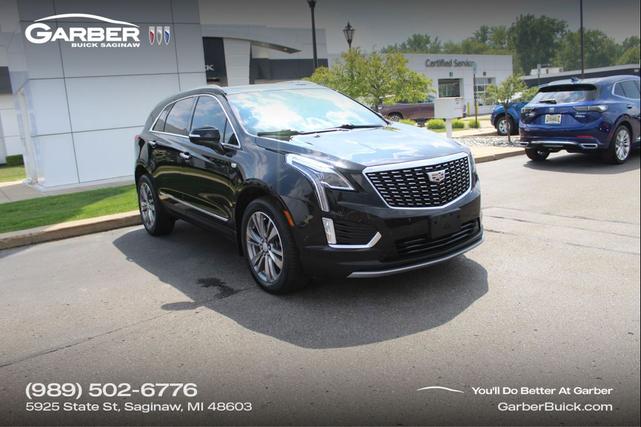 Photo of 2022 Stellar Black Metallic Cadillac XT5