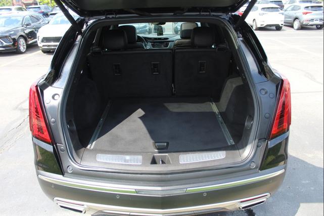 Photo of 2022 Stellar Black Metallic Cadillac XT5