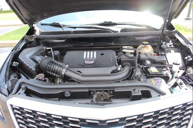 Photo of 2022 Stellar Black Metallic Cadillac XT5