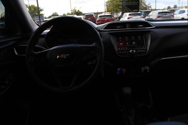 Photo of 2021 Summit White Chevrolet Trailblazer