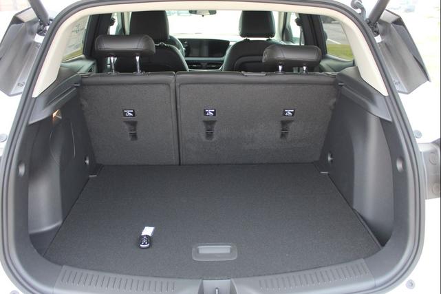 Photo of 2026 Summit White Buick Encore GX