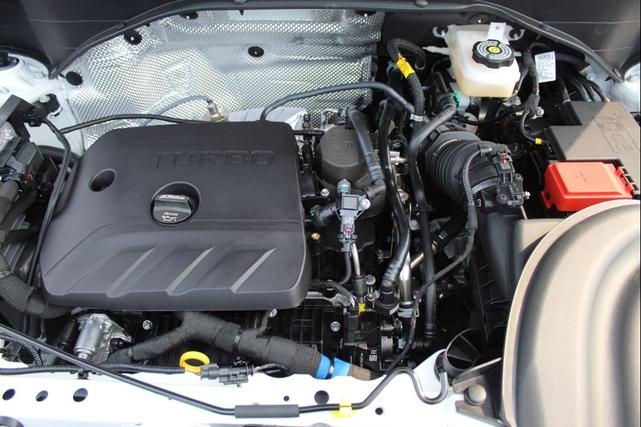 Photo of 2026 Summit White Buick Encore GX