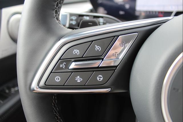 Photo of 2026 iridescent white tricoat Buick Enclave