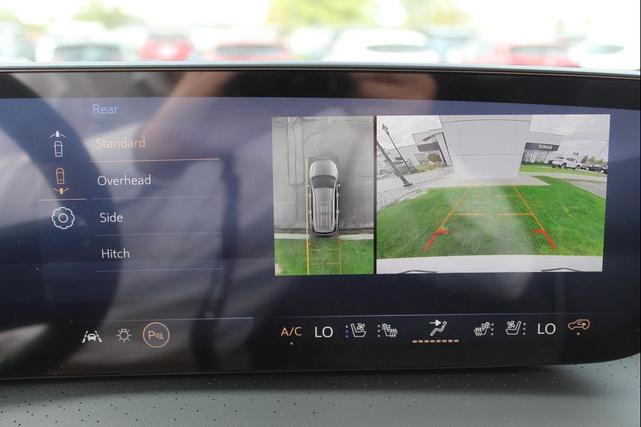 Photo of 2026 iridescent white tricoat Buick Enclave
