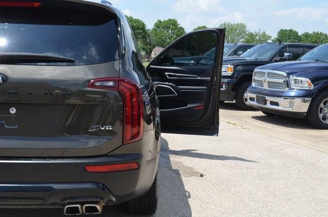 Photo of 2021 Dark Moss Kia Telluride