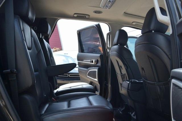 Photo of 2021 Dark Moss Kia Telluride