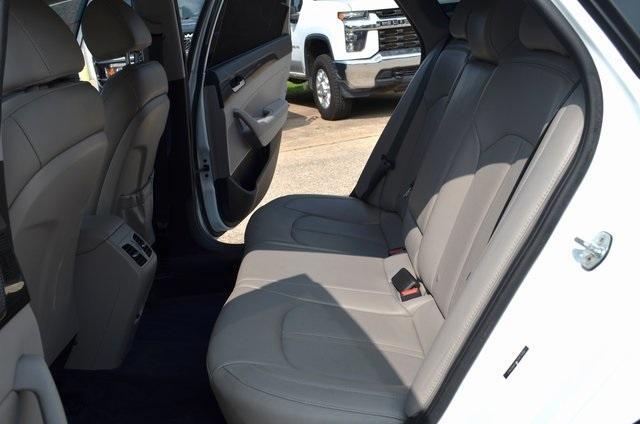 Photo of 2018 Quartz White Pearl Hyundai SONATA