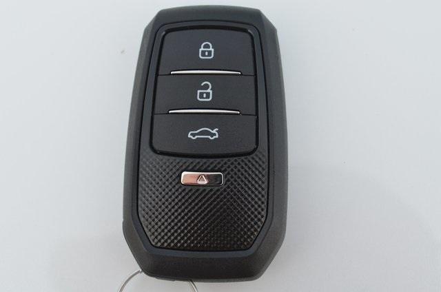 Photo of 2018 Quartz White Pearl Hyundai SONATA