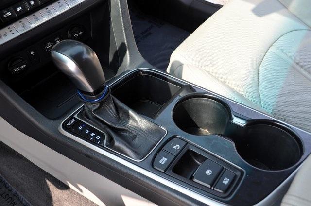 Photo of 2018 Quartz White Pearl Hyundai SONATA