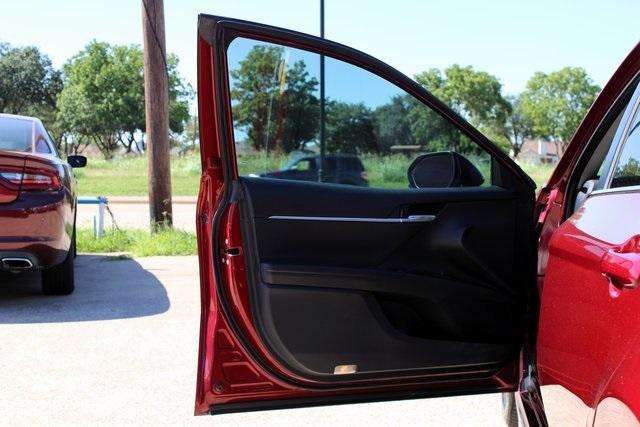 Photo of 2018 Red Toyota Camry