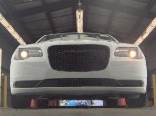 Photo of 2020 Bright White Clearcoat Chrysler 300