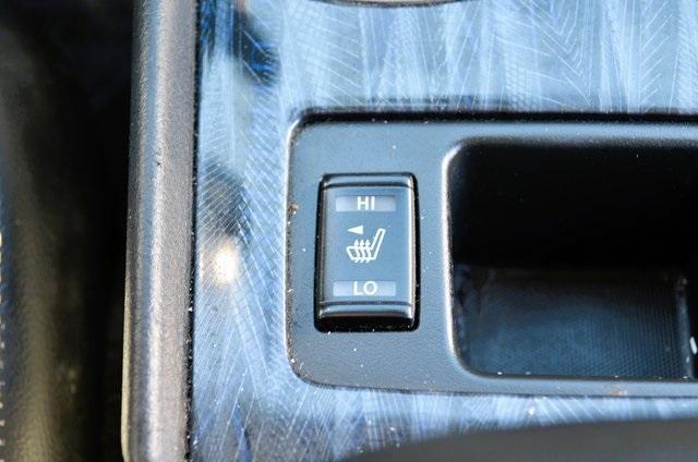 Photo of 2016 Black Nissan Altima