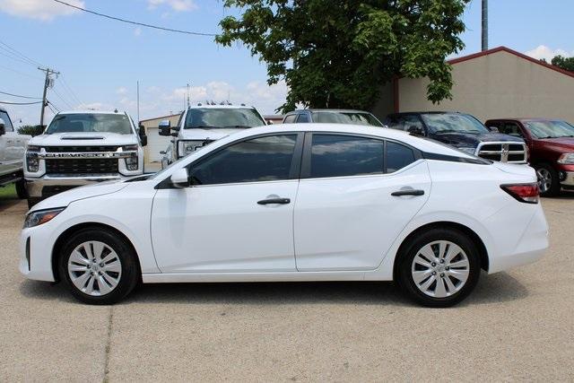 Photo of 2024 Cloud White Nissan Sentra