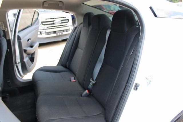 Photo of 2024 Cloud White Nissan Sentra