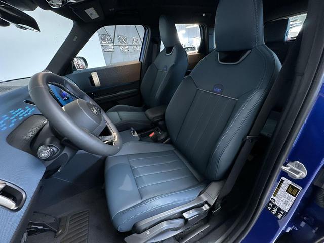 Photo of 2025 Blazing Blue Metallic MINI Countryman