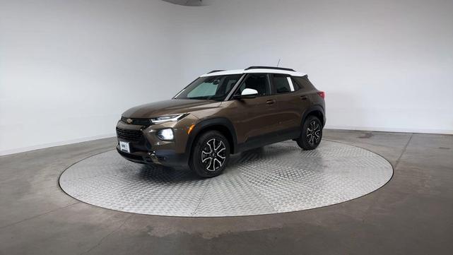 Photo of 2022 Zeus Bronze Metallic Chevrolet Trailblazer