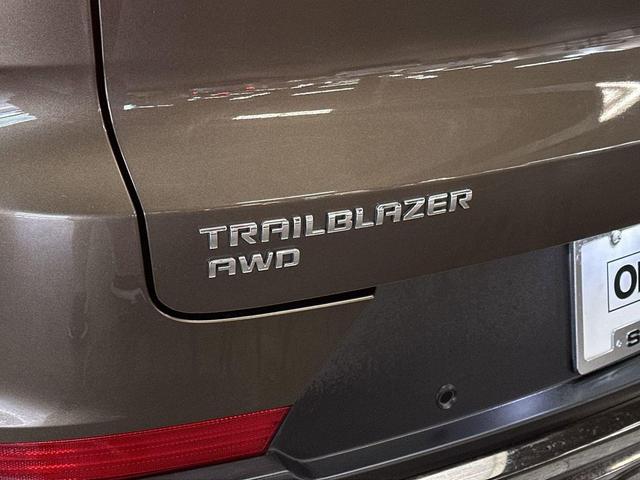 Photo of 2022 Zeus Bronze Metallic Chevrolet Trailblazer