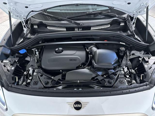 Photo of 2025 Nanuq White Metallic MINI Countryman