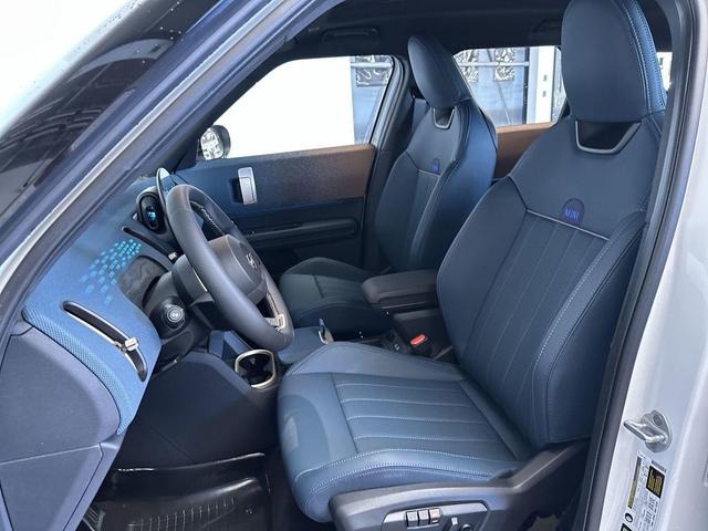 Photo of 2025 Nanuq White Metallic MINI Countryman