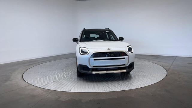 Photo of 2025 Nanuq White Metallic MINI Countryman