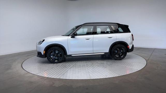 Photo of 2025 Nanuq White Metallic MINI Countryman