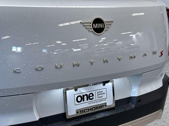 Photo of 2025 Nanuq White Metallic MINI Countryman