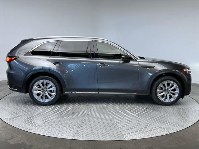 Photo of 2024 Machine Gray Metallic Mazda CX-90