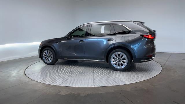 Photo of 2024 Machine Gray Metallic Mazda CX-90