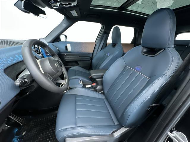 Photo of 2025 Midnight Black II Metallic MINI Countryman